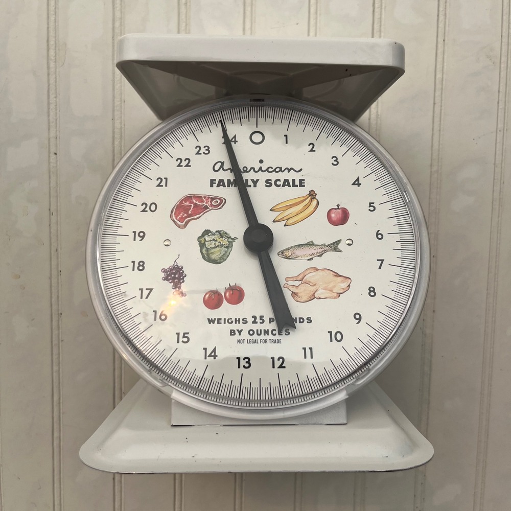 American Family Scale White Metal Vintage Style 25 Lbs Food Illustrations Decor